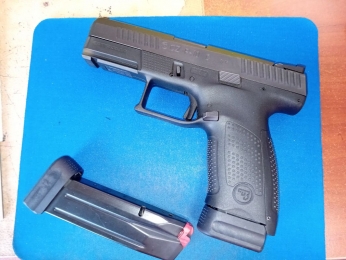 CZ P-10 CALIBRE 9X19MM